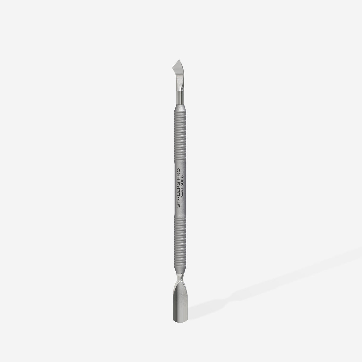 Cuticle Pusher SMART 50 TYPE 6 (narrow rounded tip and curved blade)