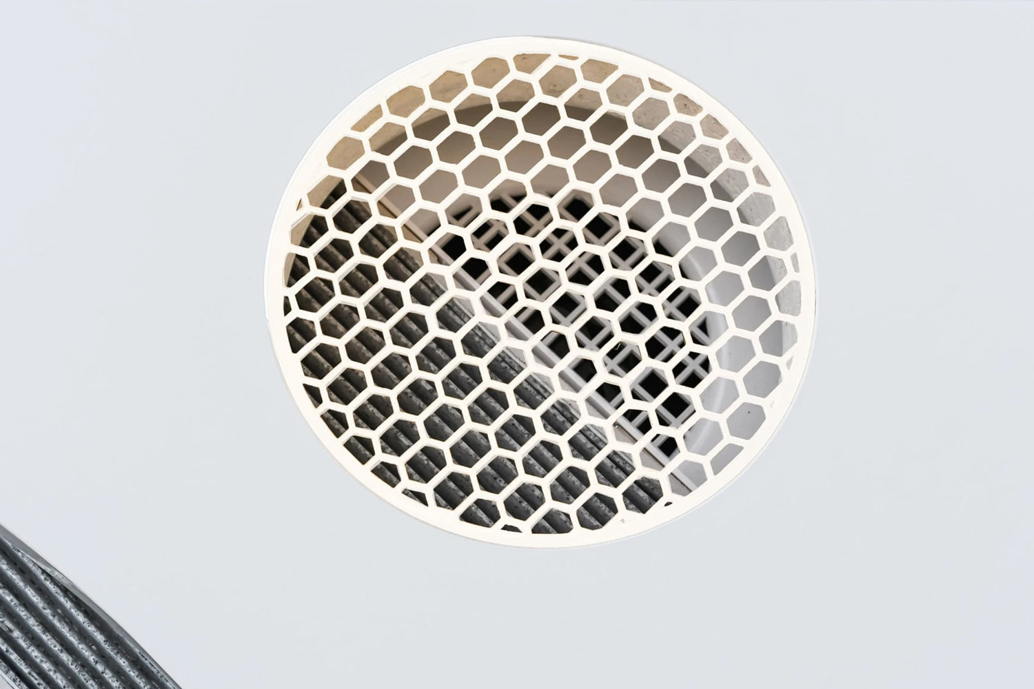 Honeycomb Design Vacuum Cleaner Vent Grill - White